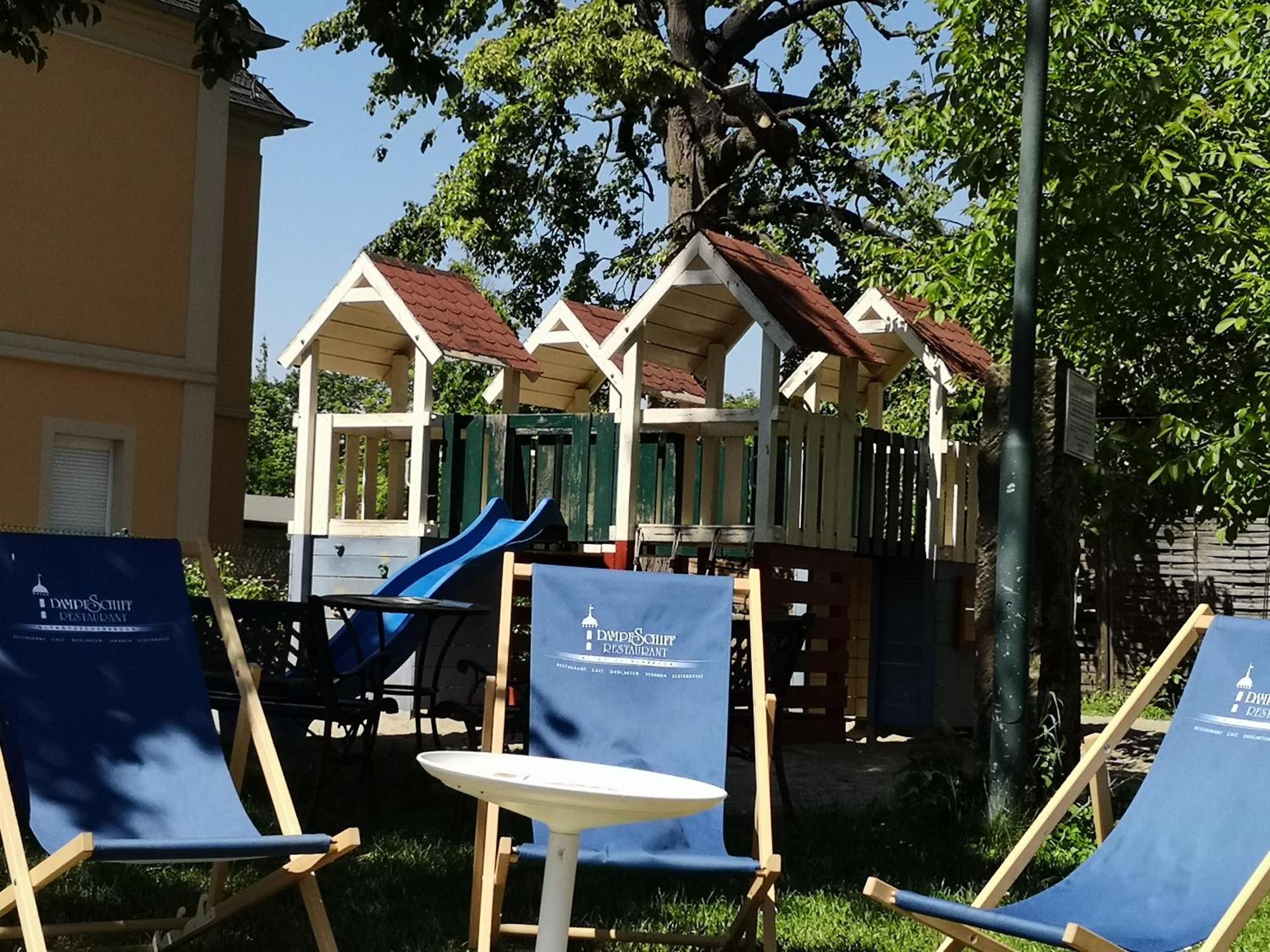 Dampfschiff Radebeul-altkö * Radebeul